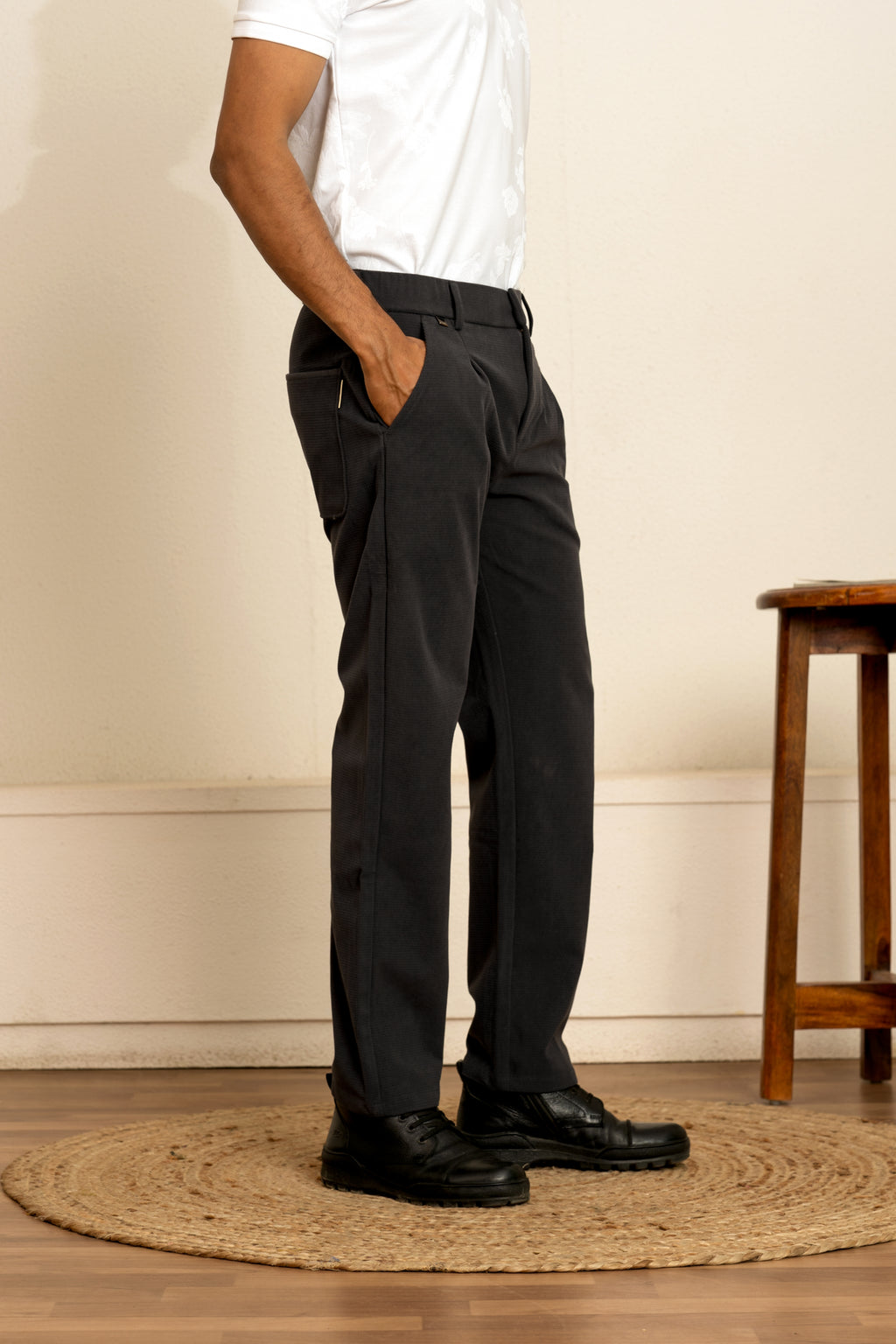 PRAYAG II Trousers - Black