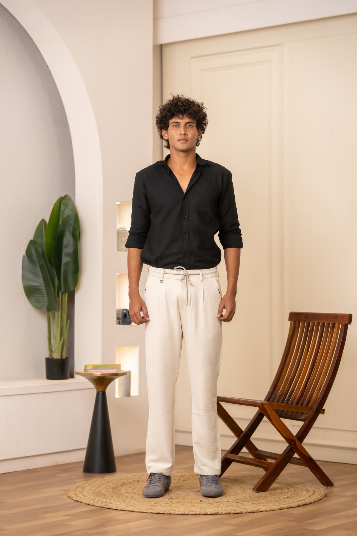 Black Pleated Relaxed Trousers
