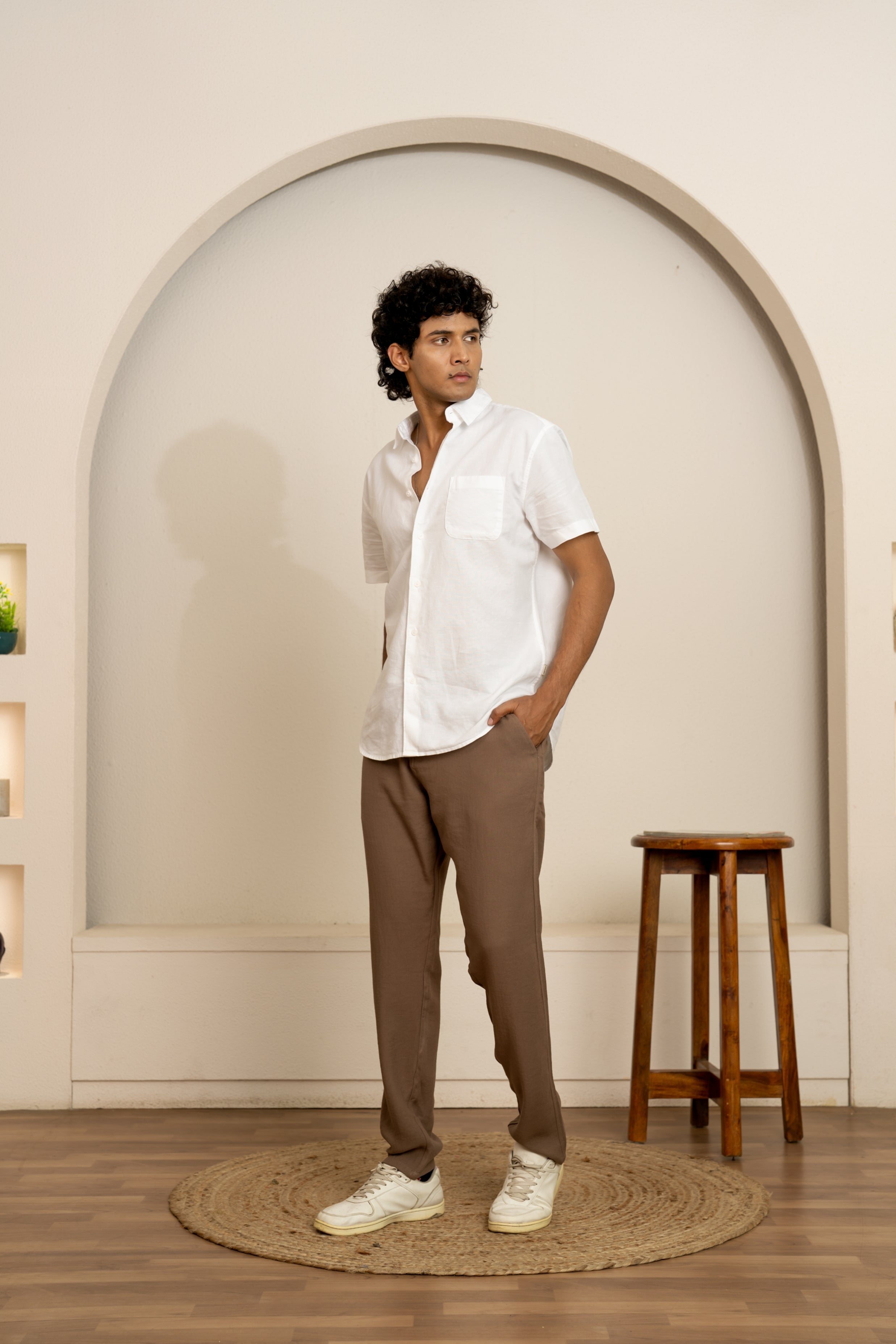 PRAYAG I Trouser - Mud